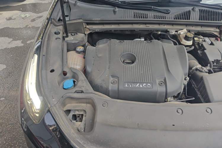 Used Lynk & Co 03 2021 2.0TD Automatic Jing Plus Engine Bay Right