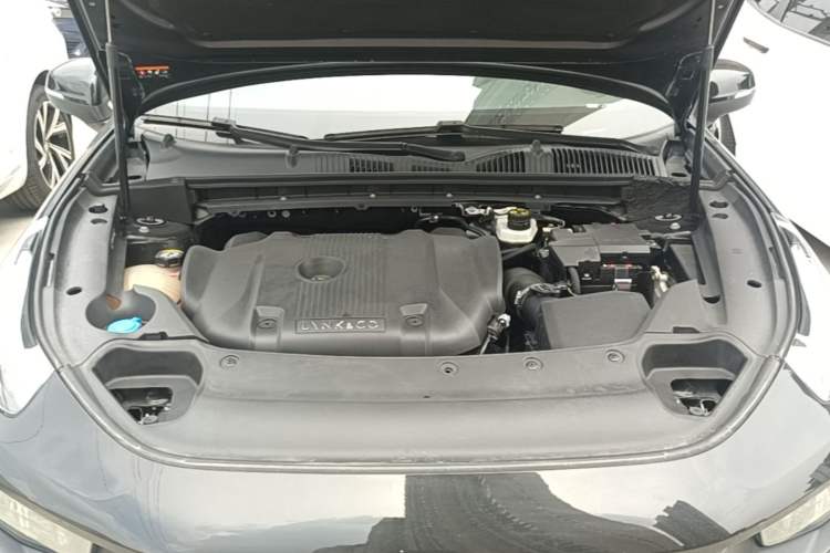 Used Lynk & Co 03 2021 2.0TD Automatic Jing Plus Engine Bay
