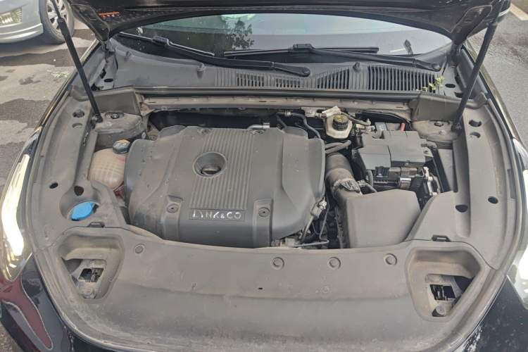 Used Lynk & Co 03 2021 2.0TD Automatic Jing Plus Engine Bay