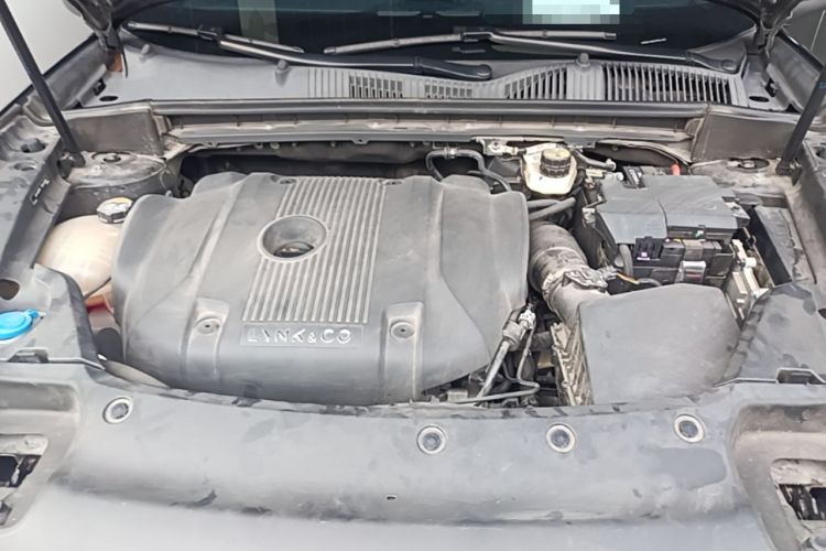 Used Lynk & Co 03 2021 2.0TD Automatic JingPro Engine Bay