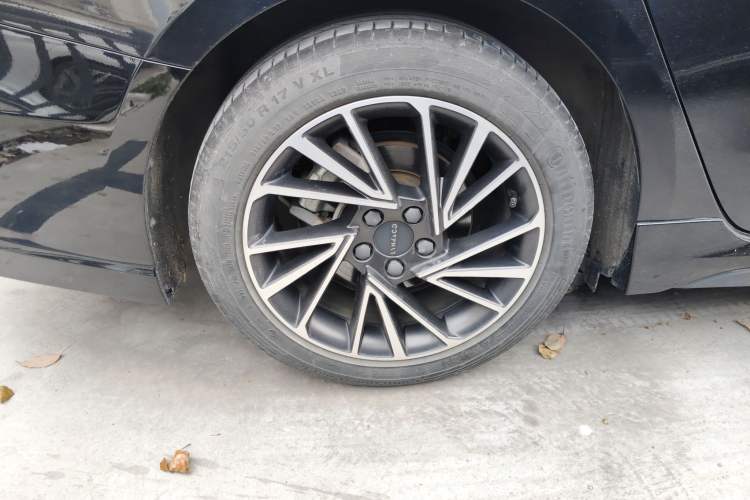 Used Lynk & Co 03 2021 1.5TD DCT JingPlus Exterior 5