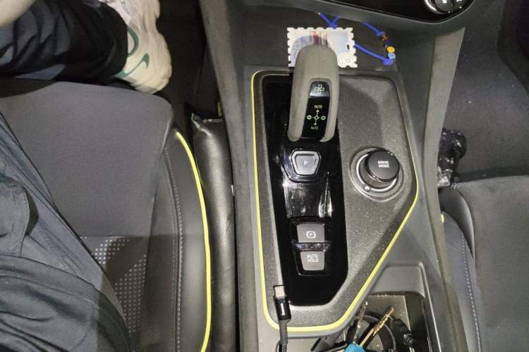 Used Lynk & Co 03 2021 03+ 2.0TD Automatic Wind-Chasing Edition Gear Lever