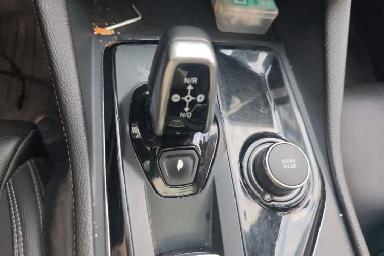 Used Lynk & Co 03 2021 1.5TD DCT Jing Champion Edition Gear Lever