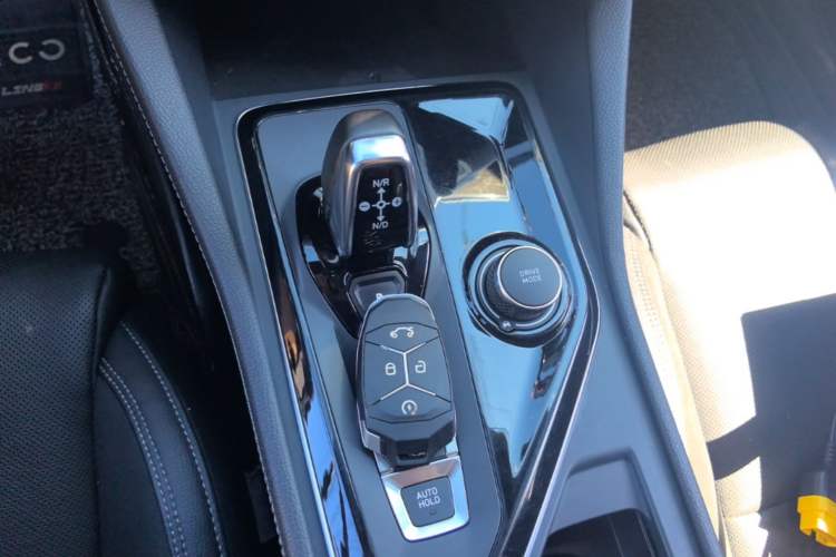 Used Lynk & Co 03 2021 2.0TD Automatic Trendy Champion Edition Gear Lever