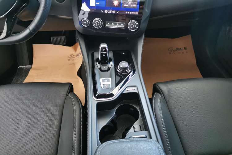 Used Lynk & Co 03 2021 1.5TD DCT Jing Champion Edition Gear Lever