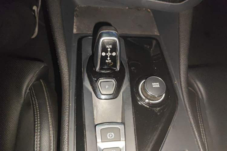 Used Lynk & Co 03 2021 1.5TD DCT Jing Champion Edition Gear Lever