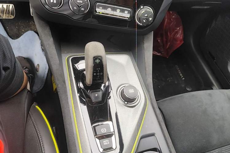 Used Lynk & Co 03 2021 03+ 2.0TD Automatic Wind-Chasing Edition Gear Lever