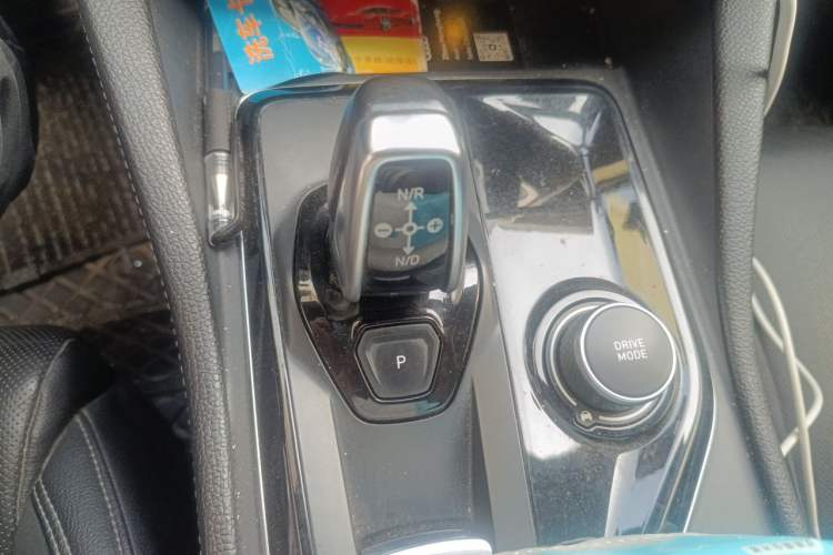 Used Lynk & Co 03 2021 1.5TD DCT Jing Champion Edition Gear Lever