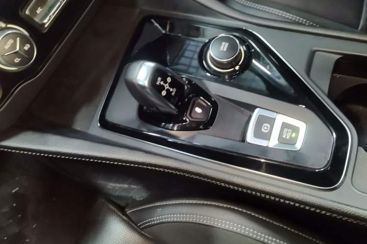 Used Lynk & Co 03 2021 1.5TD DCT Jing Champion Edition Gear Lever