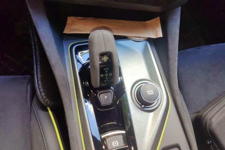 Used Lynk & Co 03 2021 03+ 2.0TD Automatic Wind-Chasing Edition Gear Lever