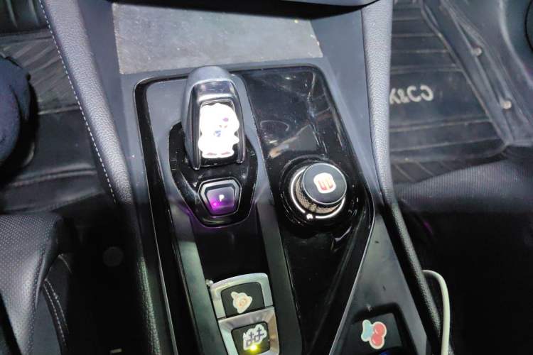 Used Lynk & Co 03 2021 1.5TD DCT Jing Champion Edition Gear Lever
