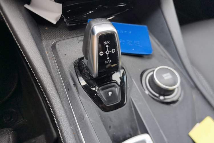 Used Lynk & Co 03 2021 1.5TD DCT Jing Champion Edition Gear Lever