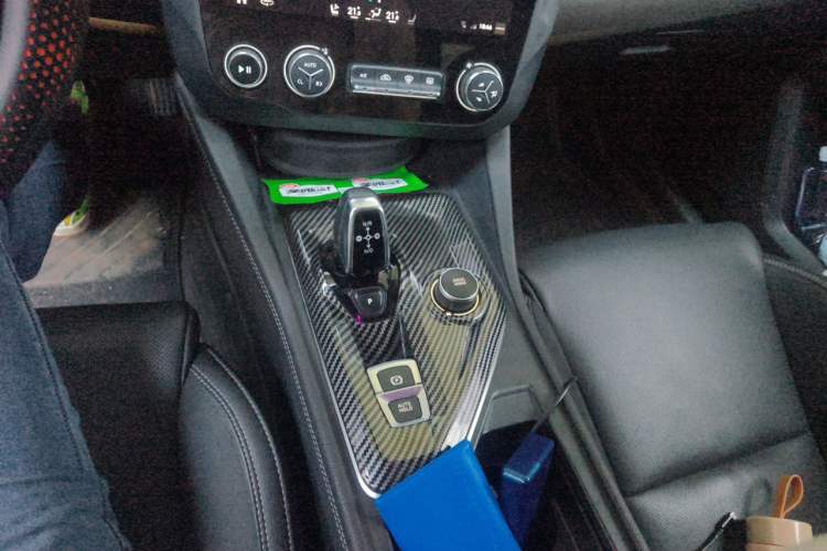 Used Lynk & Co 03 2021 2.0TD Automatic Trendy Champion Edition Gear Lever