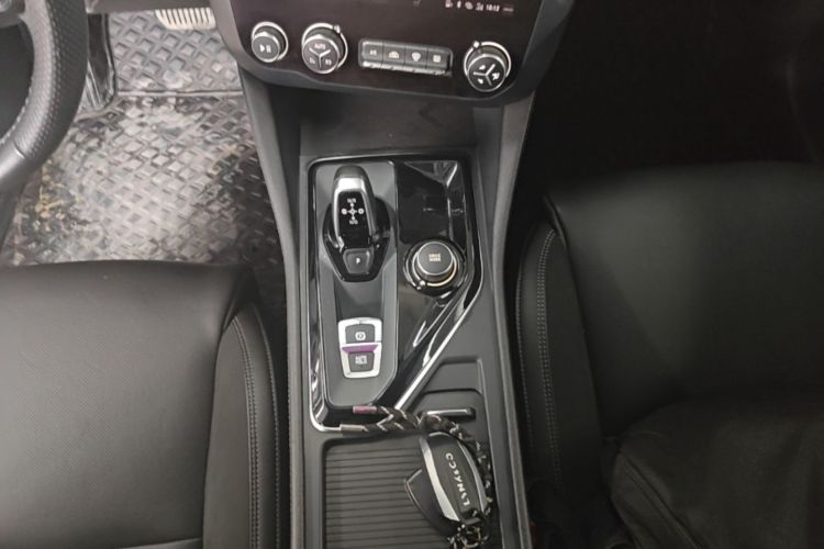 Used Lynk & Co 03 2021 1.5TD DCT Jing Champion Edition Gear Lever