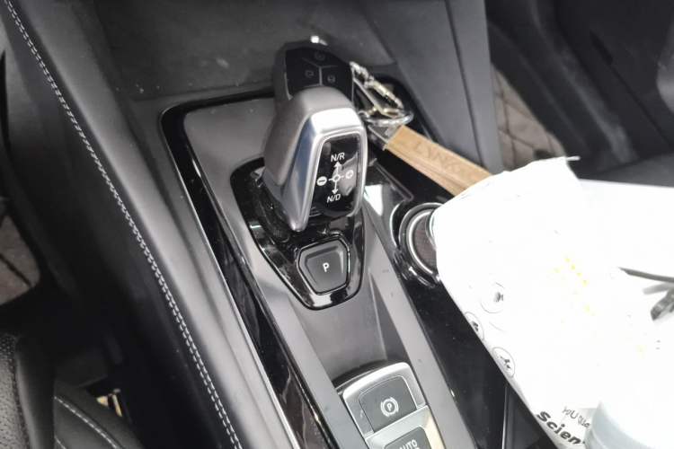 Used Lynk & Co 03 2021 1.5TD DCT JingPro Gear Lever