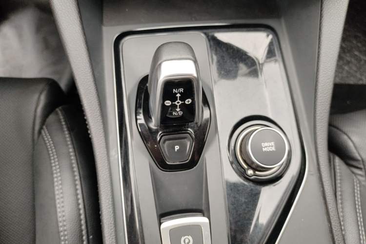 Used Lynk & Co 03 2021 1.5TD DCT Jing Champion Edition Gear Lever