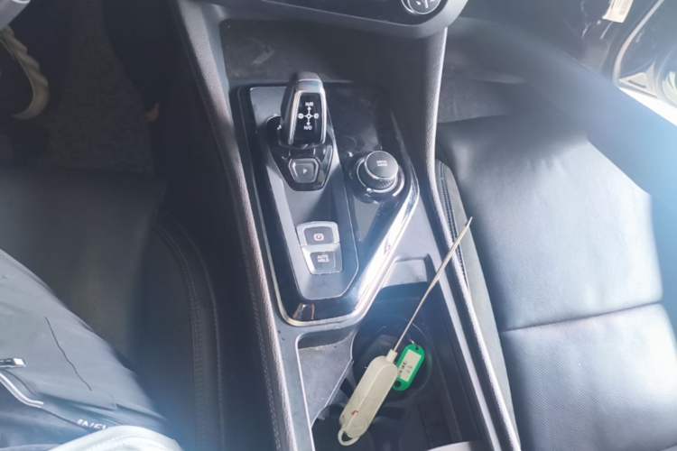 Used Lynk & Co 03 2021 1.5TD DCT Jing Champion Edition Gear Lever