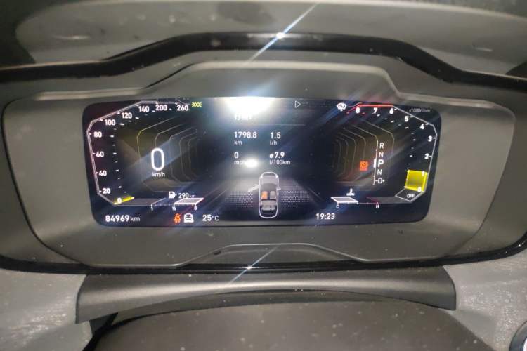 Used Lynk & Co 03 2021 1.5TD DCT JingPlus Instrument Cluster