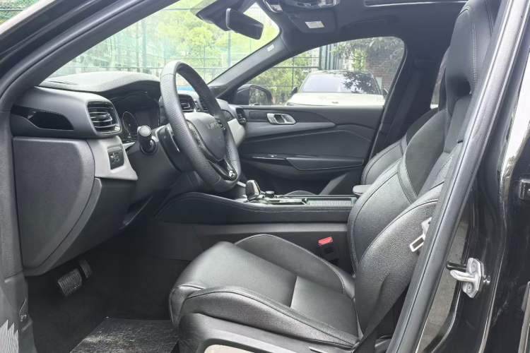 Used Lynk & Co 03 2021 2.0TD Automatic Jing Plus Interior 2