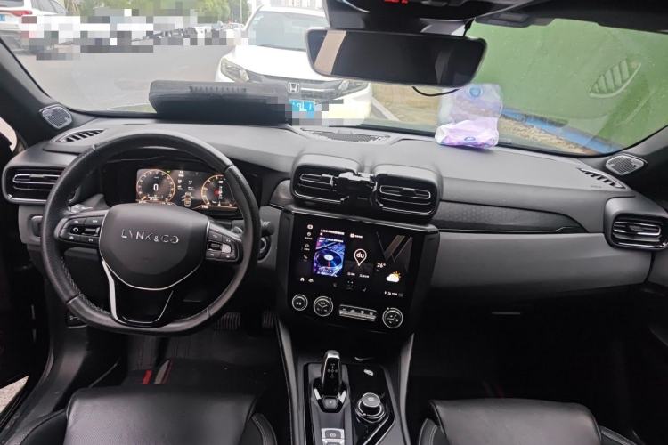 Used Lynk & Co 03 2021 2.0TD Automatic Trendy Champion Edition Interior 2