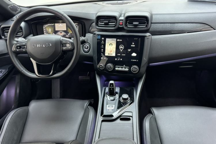 Used Lynk & Co 03 2021 1.5TD DCT JingPlus Interior 3