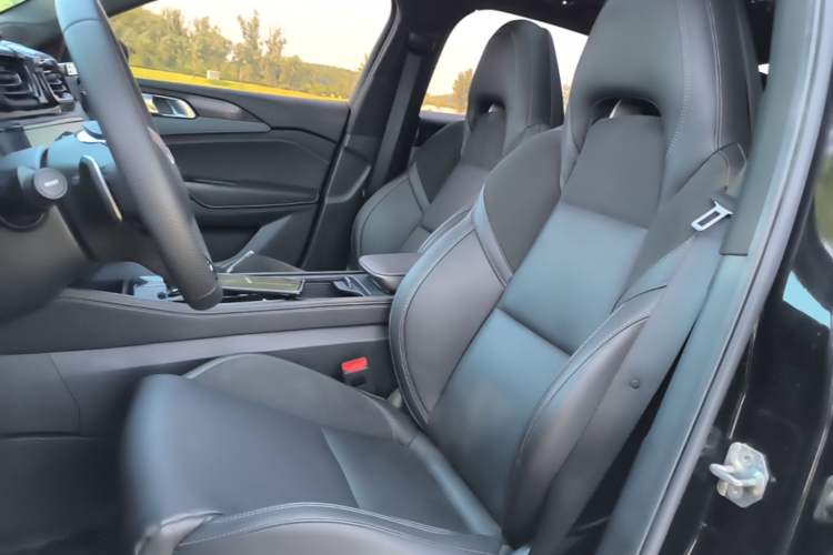 Used Lynk & Co 03 2021 2.0TD Automatic Jing Plus Left Front Seat