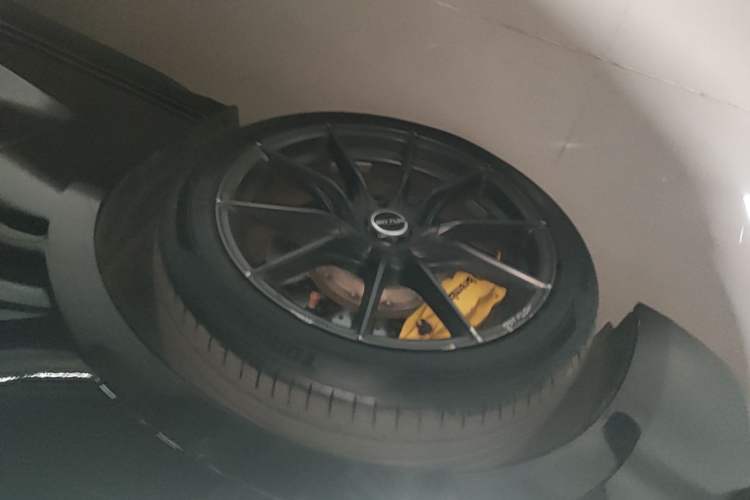 Used Lynk & Co 03 2021 1.5TD DCT Jing Champion Edition Left Front Wheel Hub