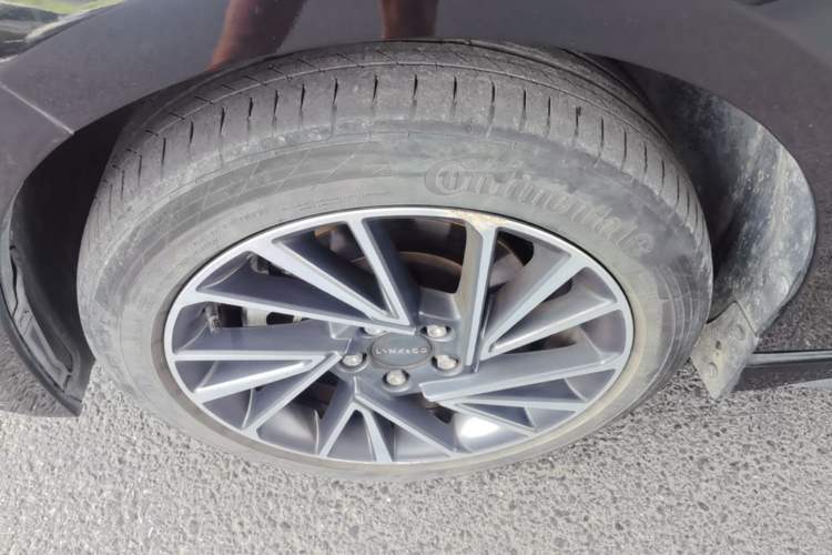 Used Lynk & Co 03 2021 1.5TD DCT JingPlus Left Front Wheel Hub