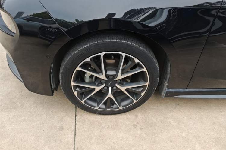 Used Lynk & Co 03 2021 2.0TD Automatic Trendy Champion Edition Left Front Wheel Hub