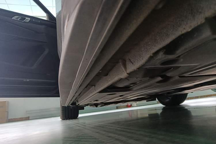 Used Lynk & Co 03 2021 1.5TD DCT Jing Champion Edition Left Side Sill
