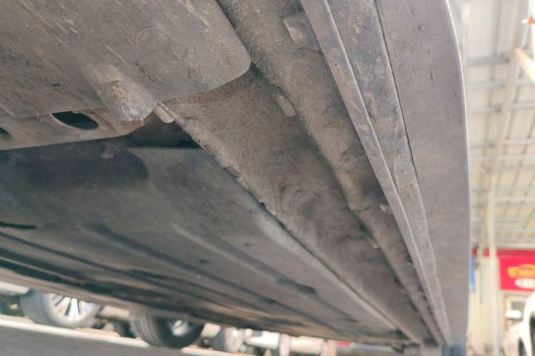 Used Lynk & Co 03 2021 1.5TD DCT Jing Champion Edition Left Side Sill