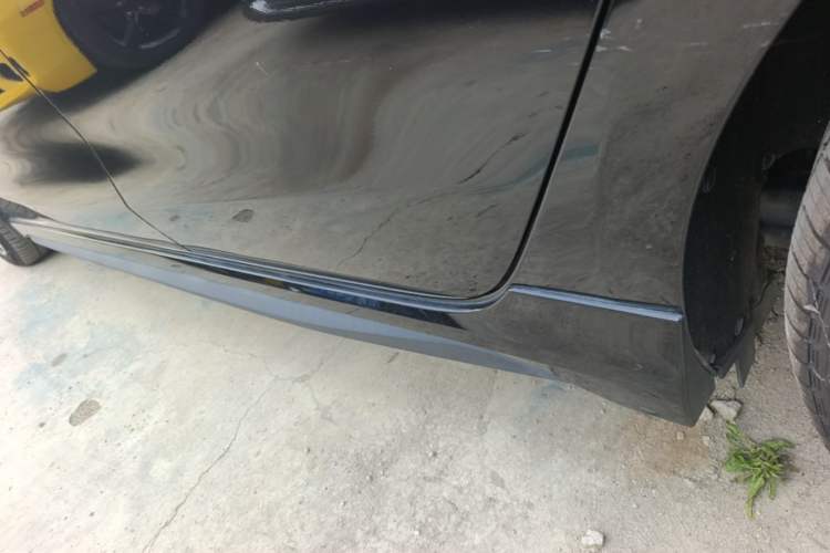 Used Lynk & Co 03 2021 2.0TD Automatic Trendy Champion Edition Left Side Sill