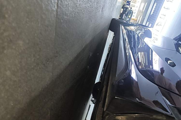 Used Lynk & Co 03 2021 1.5TD DCT Jing Champion Edition Left Side Sill