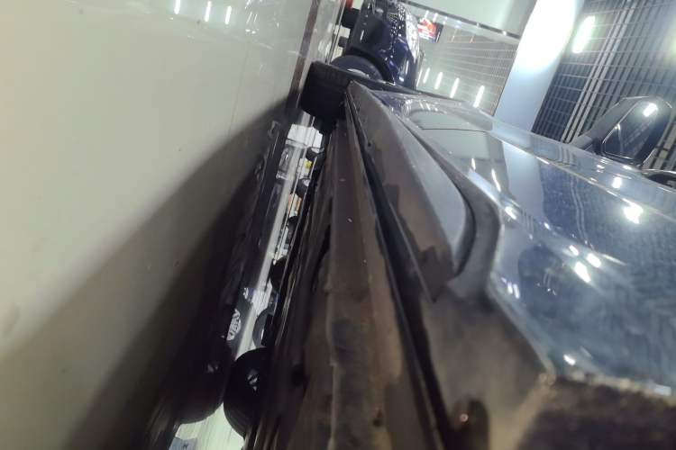 Used Lynk & Co 03 2021 1.5TD DCT Jing Champion Edition Left Side Sill