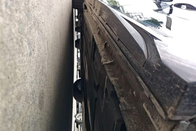 Used Lynk & Co 03 2021 1.5TD DCT Jing Champion Edition Left Side Sill