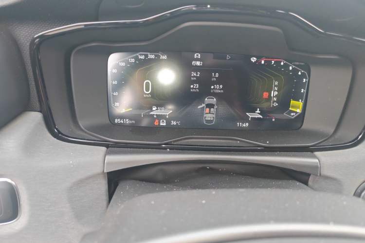 Used Lynk & Co 03 2021 1.5TD DCT Jing Champion Edition Odometer Close Up
