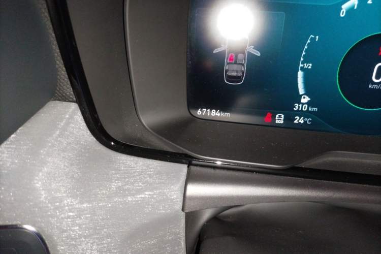Used Lynk & Co 03 2021 1.5TD DCT Jing Champion Edition Odometer Close Up