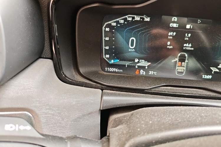 Used Lynk & Co 03 2021 1.5TD DCT Jing Champion Edition Odometer Close Up