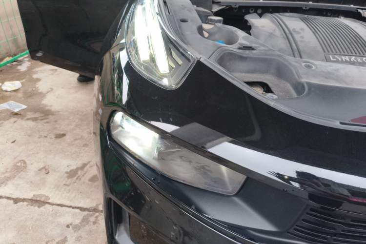 Used Lynk & Co 03 2021 1.5TD DCT JingPro Right Front Headlight
