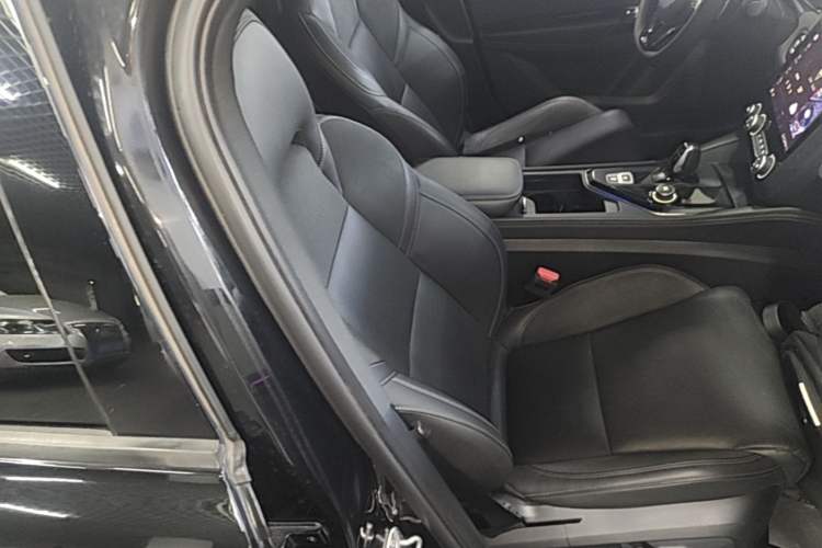Used Lynk & Co 03 2021 1.5TD DCT Jing Champion Edition Right Front Seat