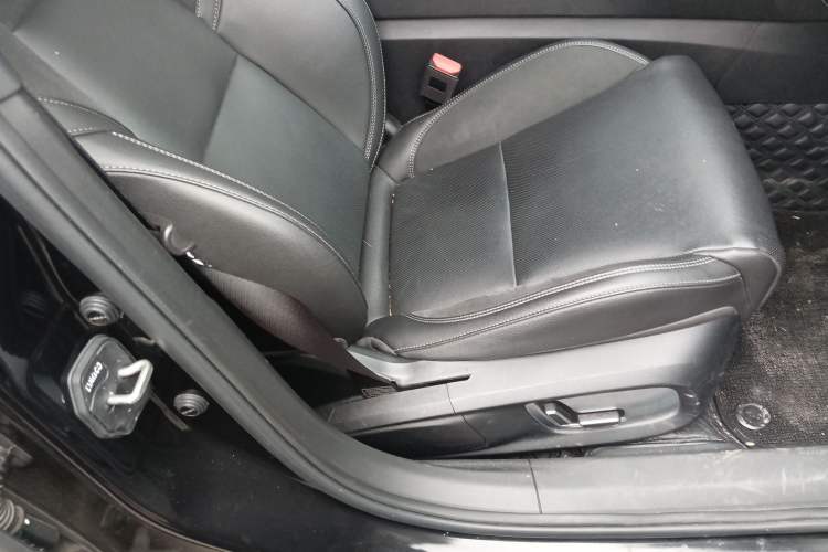 Used Lynk & Co 03 2021 1.5TD DCT Jing Champion Edition Right Front Seat