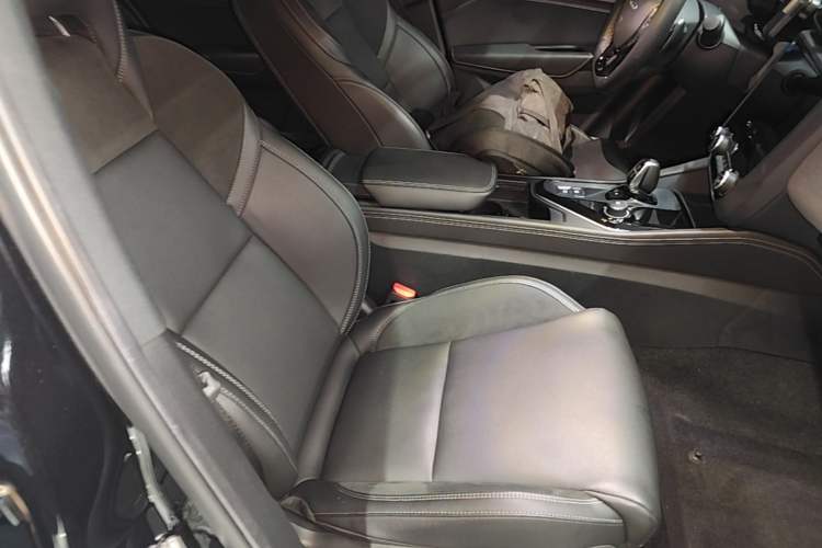 Used Lynk & Co 03 2021 1.5TD DCT JingPlus Right Front Seat