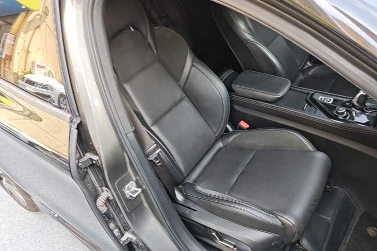 Used Lynk & Co 03 2021 1.5TD DCT Jing Champion Edition Right Front Seat