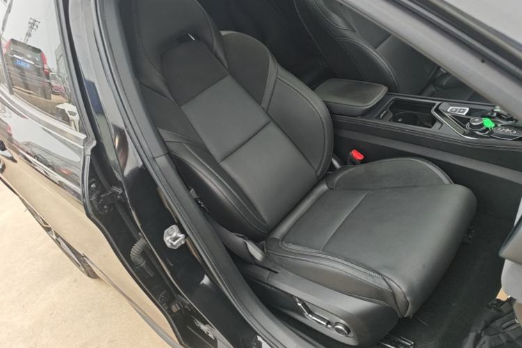 Used Lynk & Co 03 2021 2.0TD Automatic Trendy Champion Edition Right Front Seat