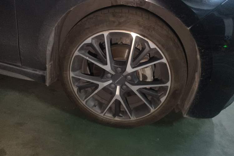 Used Lynk & Co 03 2021 1.5TD DCT Jing Champion Edition Right Front Wheel Hub