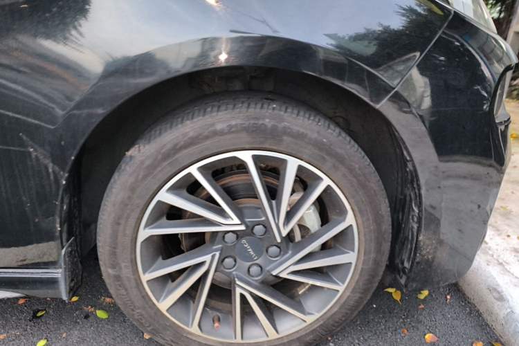Used Lynk & Co 03 2021 1.5TD DCT JingPlus Right Front Wheel Hub
