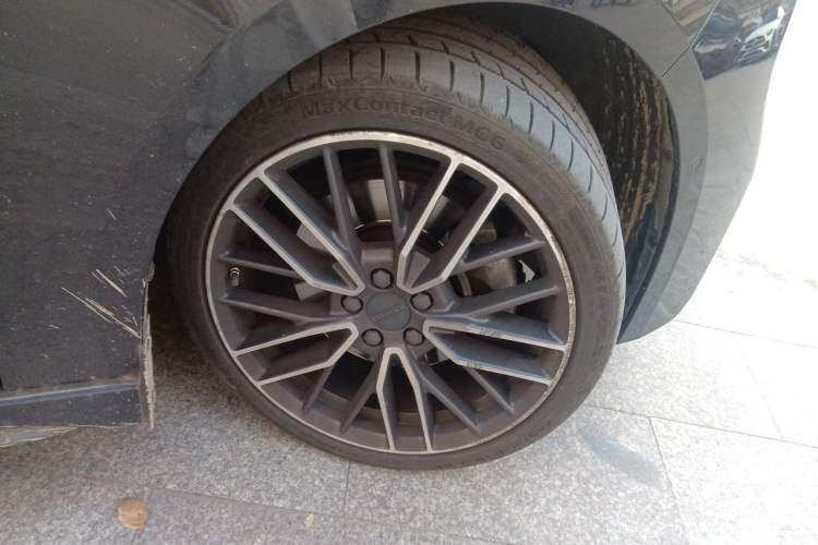 Used Lynk & Co 03 2021 03+ 2.0TD Automatic Wind-Chasing Edition Right Front Wheel Hub