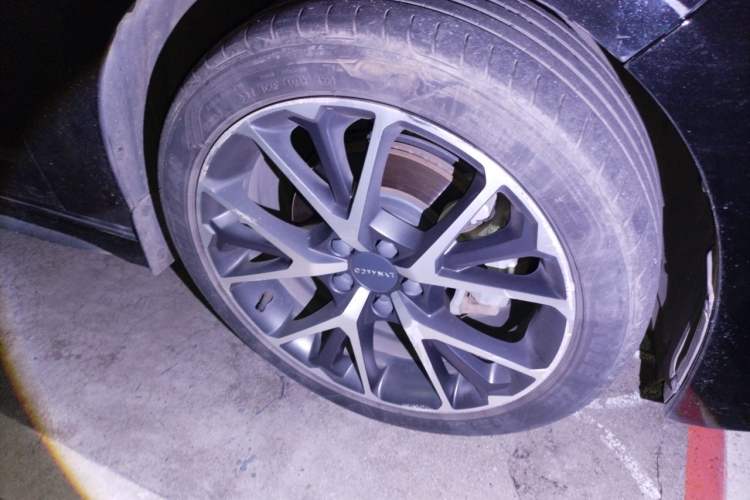 Used Lynk & Co 03 2021 1.5TD DCT Jing Champion Edition Right Front Wheel Hub