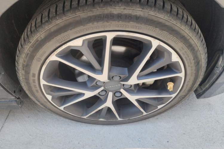 Used Lynk & Co 03 2021 1.5TD DCT Jing Champion Edition Right Front Wheel Hub
