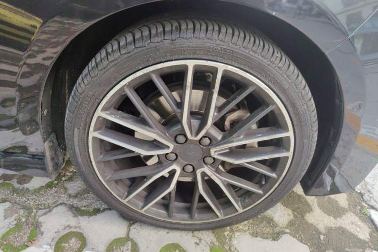 Used Lynk & Co 03 2021 03+ 2.0TD Automatic Wind-Chasing Edition Right Front Wheel Hub